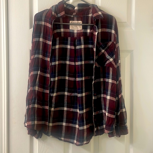 Black and red button down flannel - Picture 1 of 2